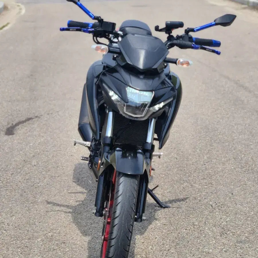 스즈끼gsxs125  19년식 2만키로 235만원 검빨