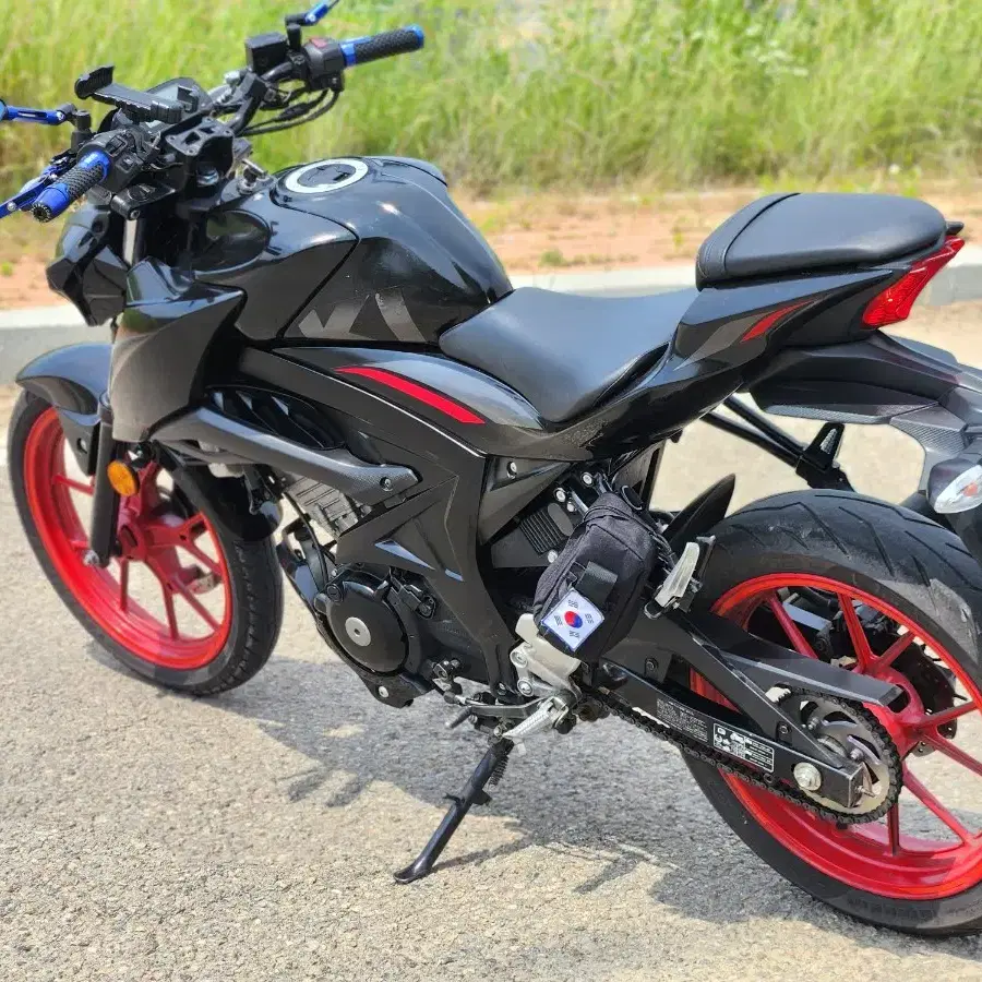 스즈끼gsxs125  19년식 2만키로 235만원 검빨