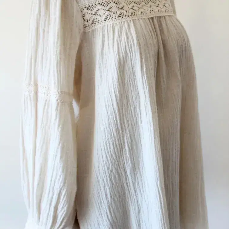 ZARA Cream Cheesecloth Smock Blouse 자라