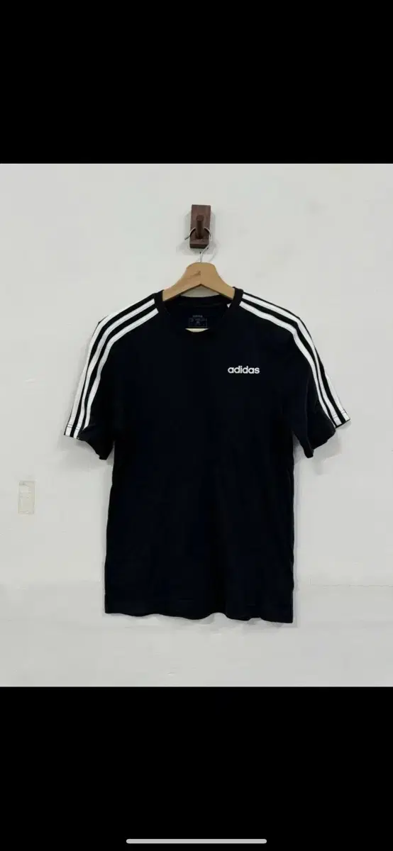 (90)Adidas Essential Vahn Palette