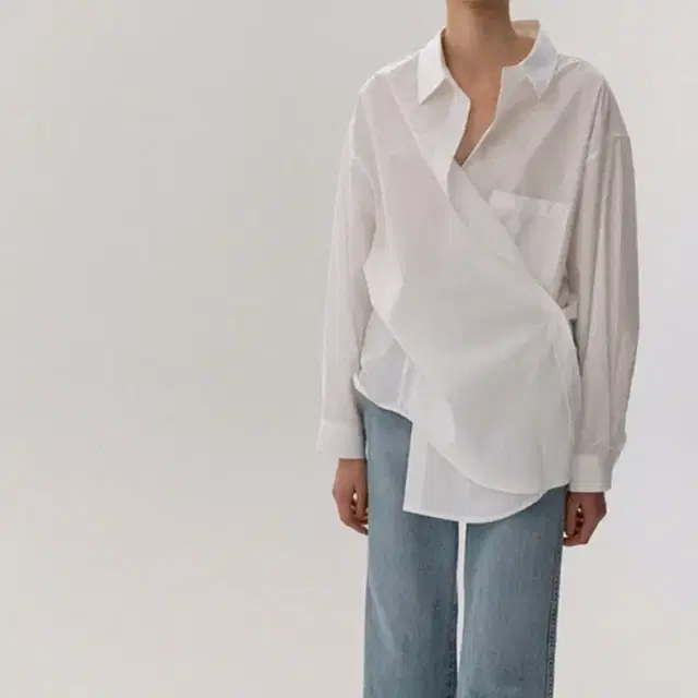 모이아 moia box shirt white