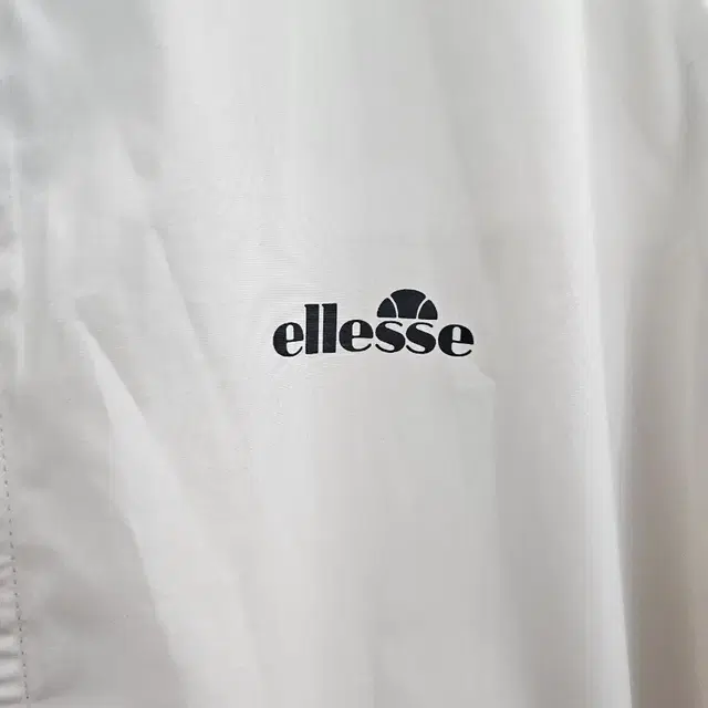 100 얇은 엘레쎄 ellesse 바람막이