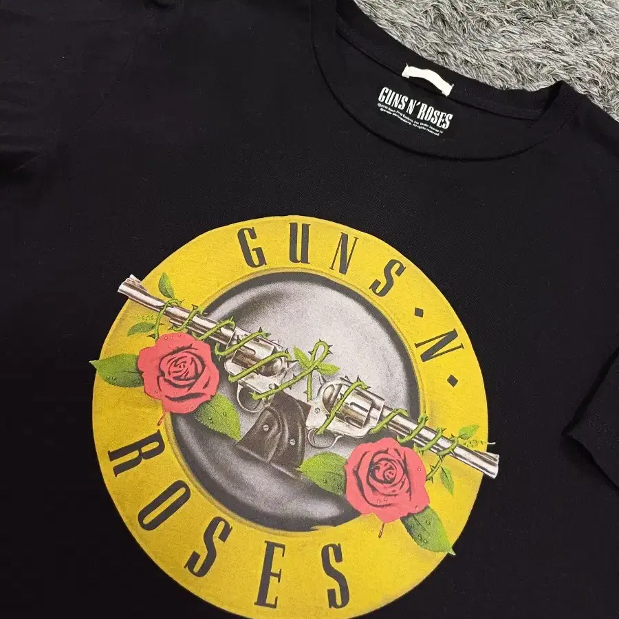 GU 지유 Guns Roses 남성 반팔티 L 100 guns