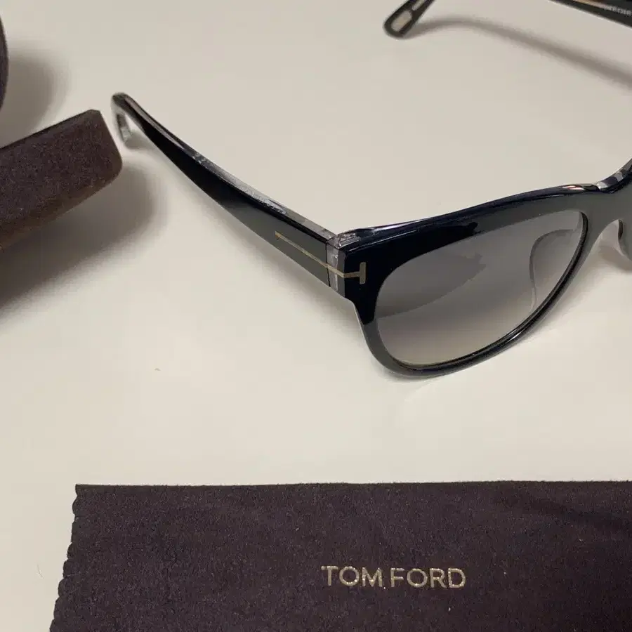 톰포드 Tom Ford LILY Sunglasses(사용x,국내재고x)