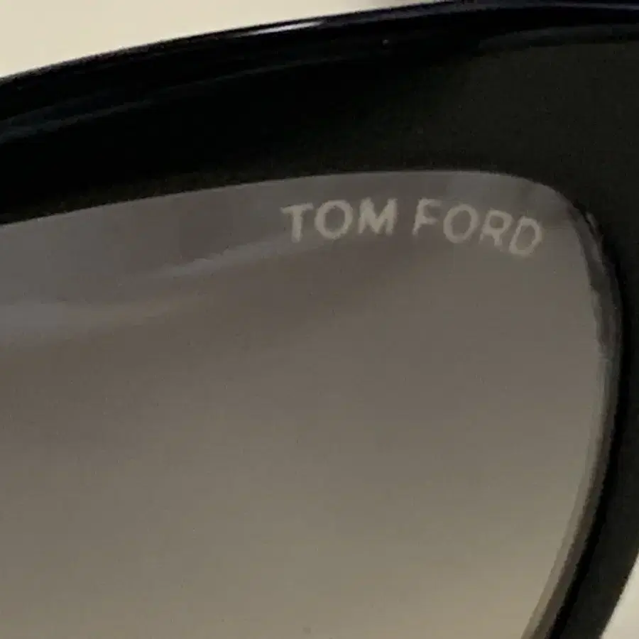 톰포드 Tom Ford LILY Sunglasses(사용x,국내재고x)