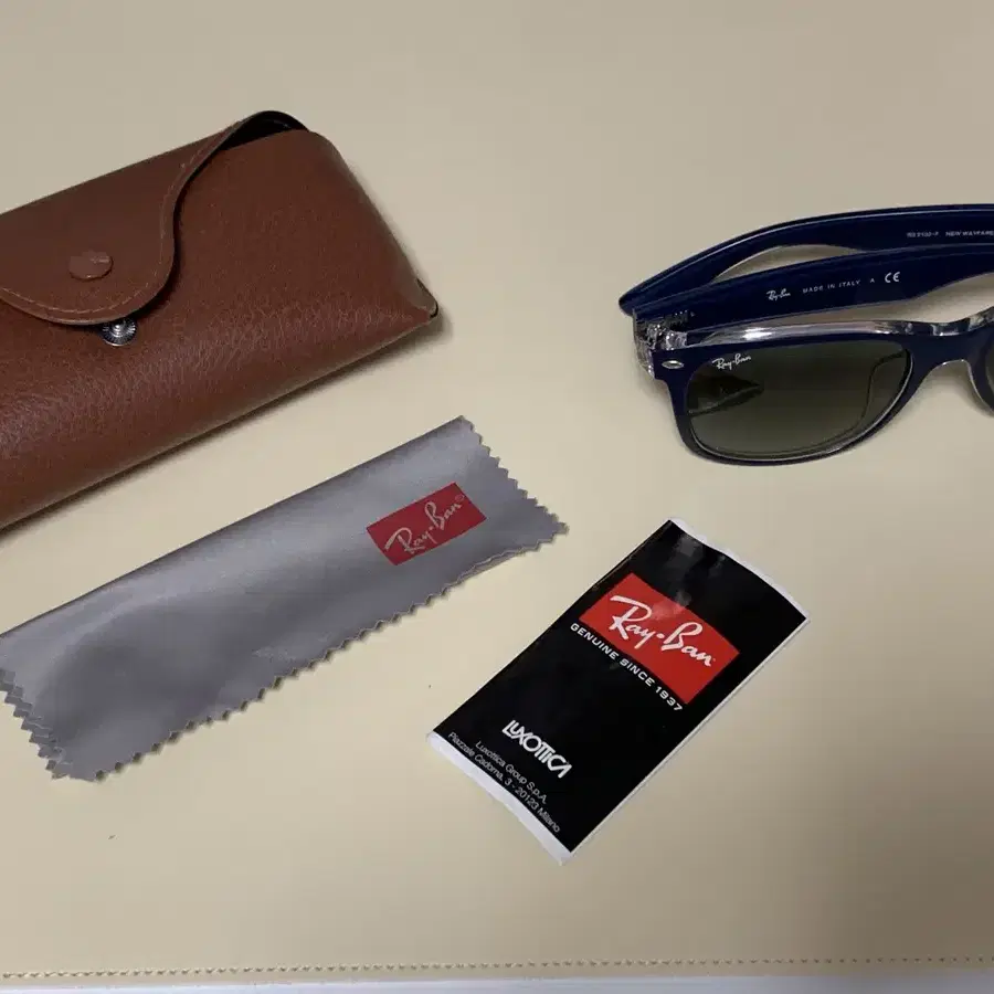 레이밴 김고은 국내재고x Ray-Ban Rb2132f New Wayfar