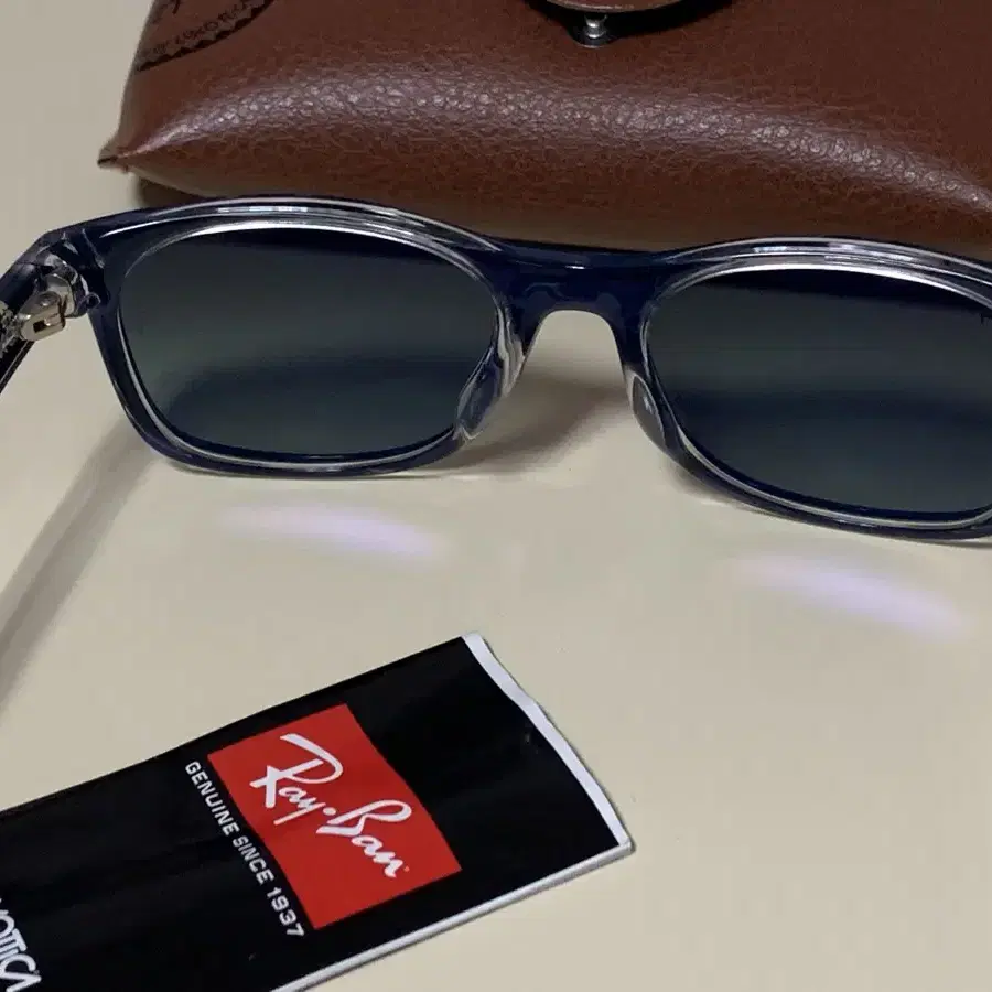 레이밴 김고은 국내재고x Ray-Ban Rb2132f New Wayfar