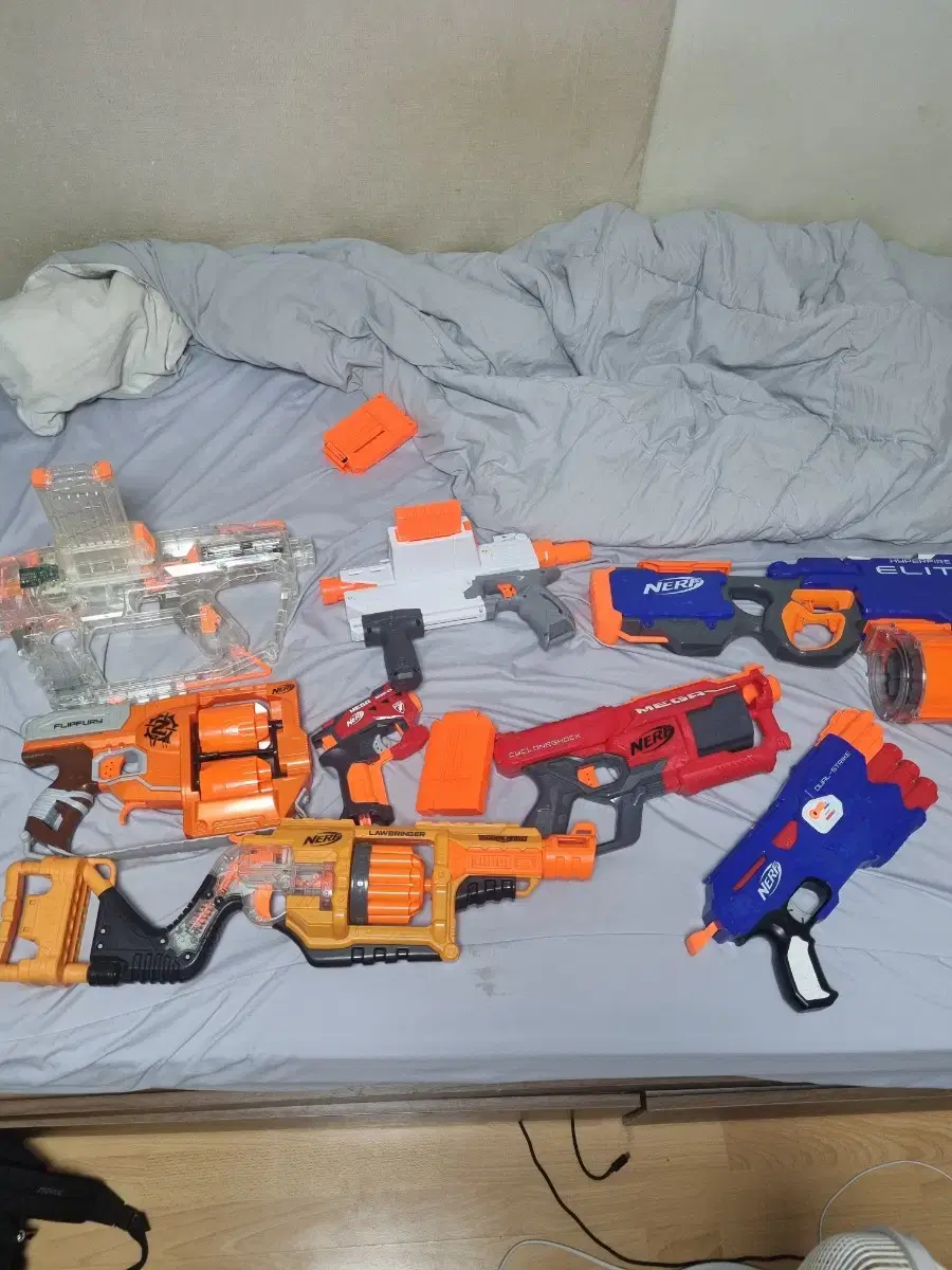 (Nego pak pak possible) Nerf guns for sale.