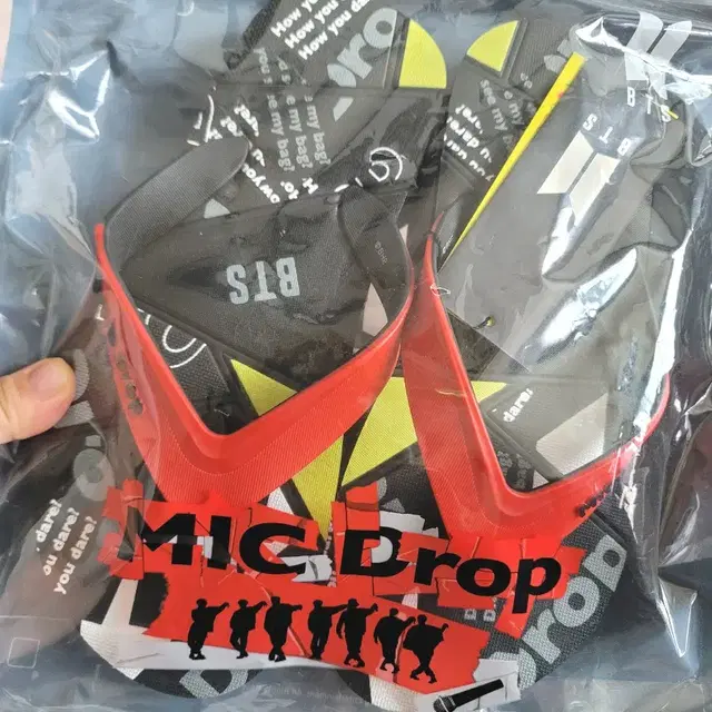 BTS MIC DROP FlipFlops (레드)