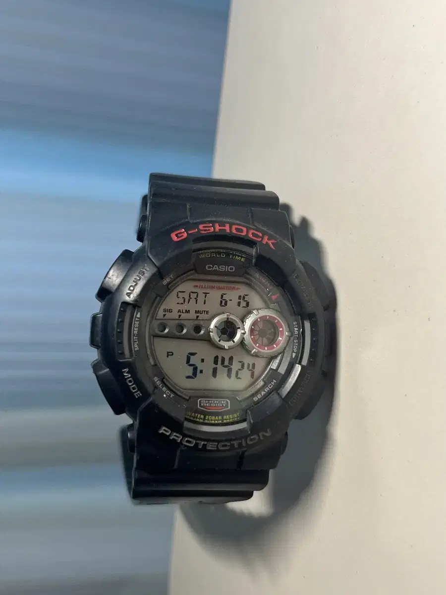 G-Shock Big Face GD-100 (including shipping)