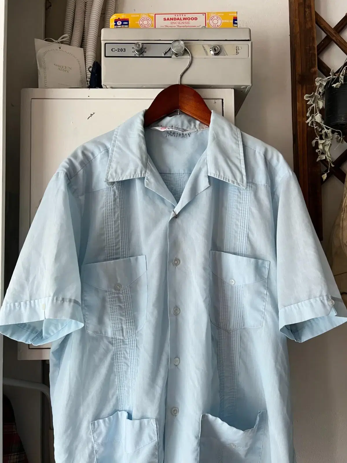 [L]90's vintage sky-blue guayabera shirt