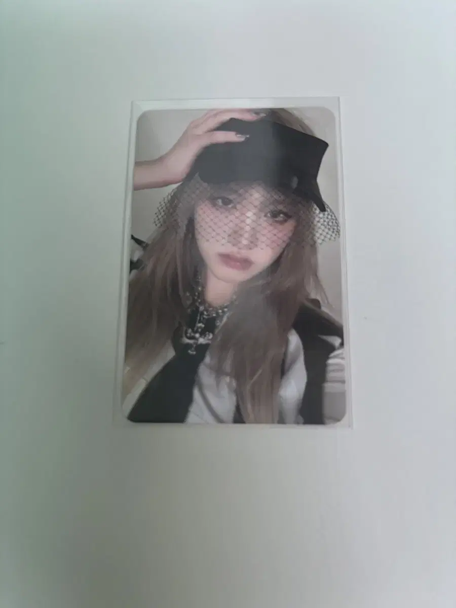 ive liz photocard to sell / I'm in a hurry ㅠㅠ