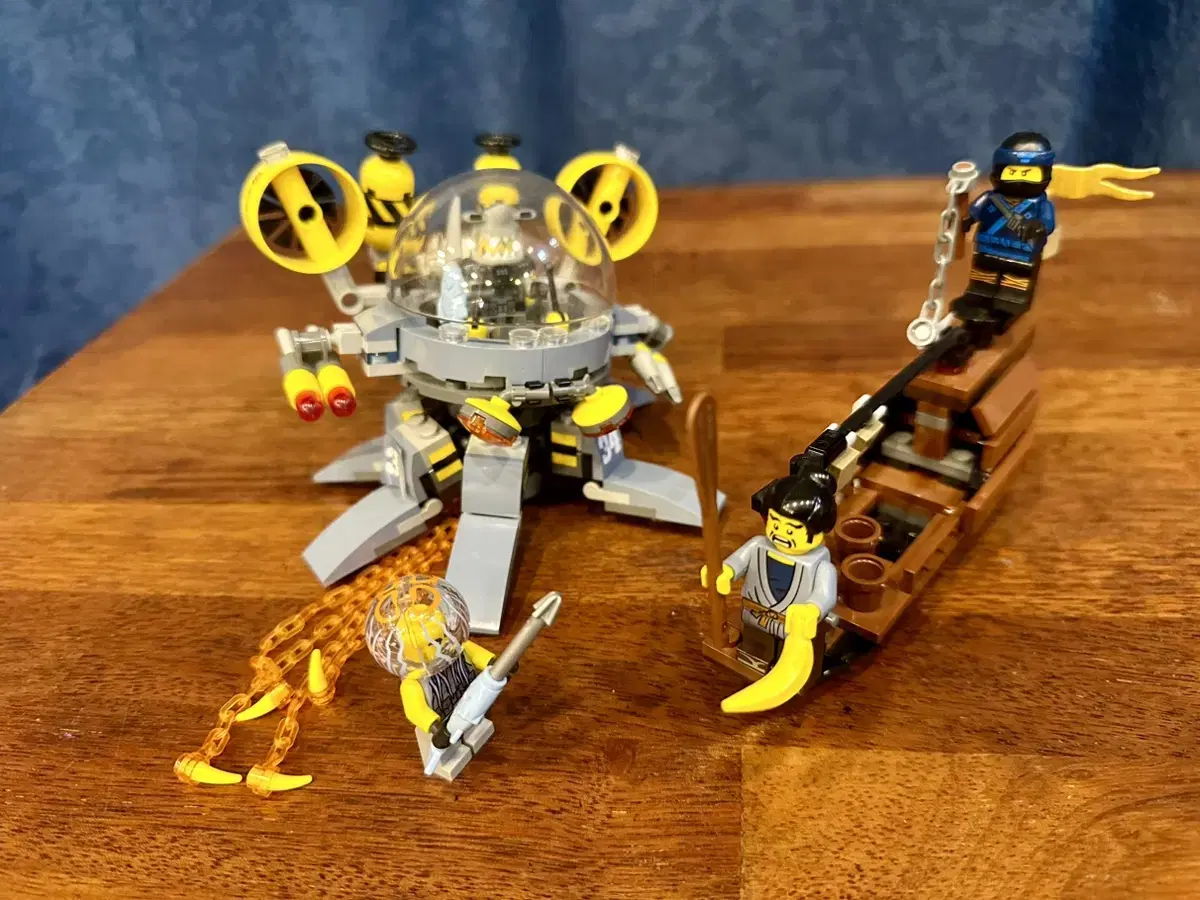 LEGO Ninjago Flying Jellyfish Submarine