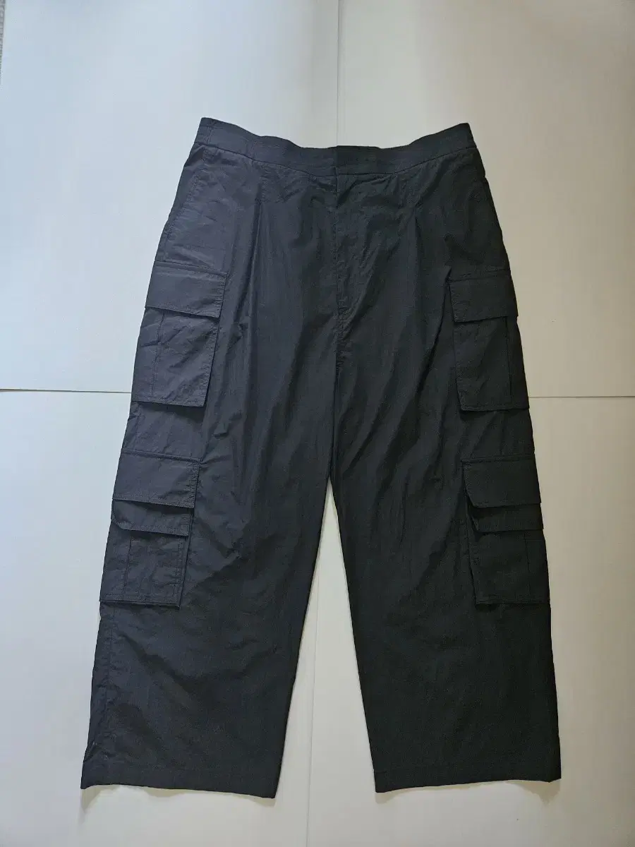 Junji Cargo Wide-leg Pants