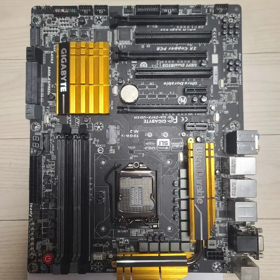 Gigabyte GA-Z97X-UD5H 메인보드