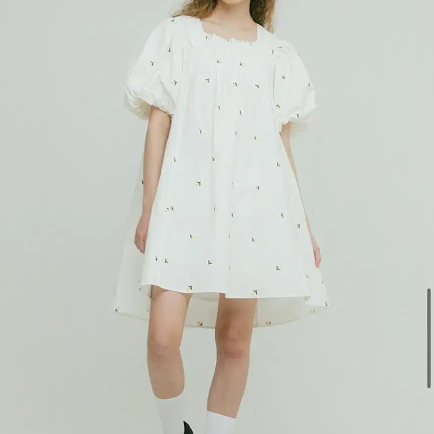 보카바카 Daisy Volume Dress 데이지 볼륨 원피스 화이트