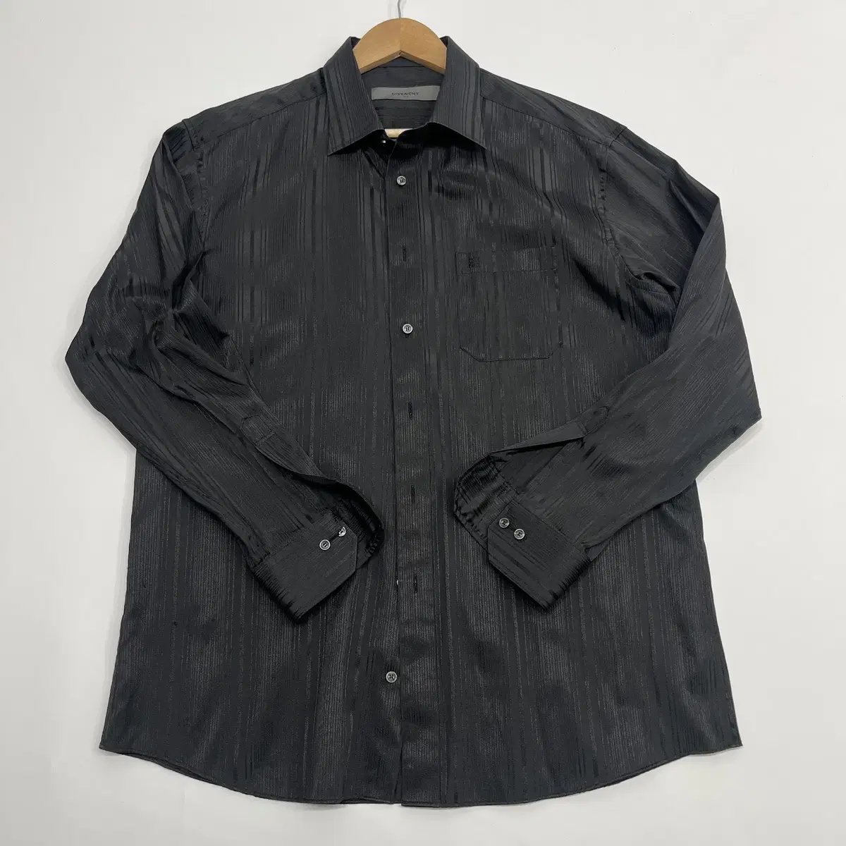 Givenchy shirt 110