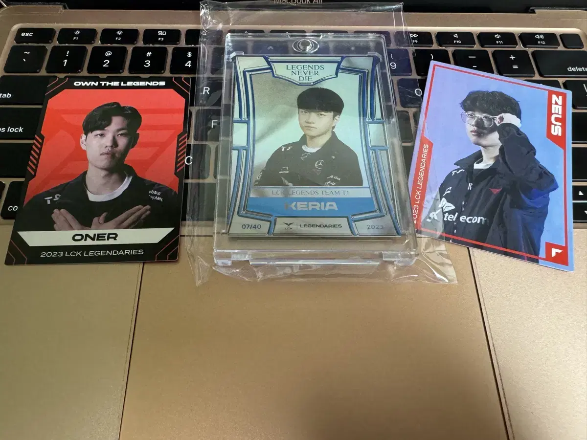 T1 Owner, Keria, Zeus photocard Sells