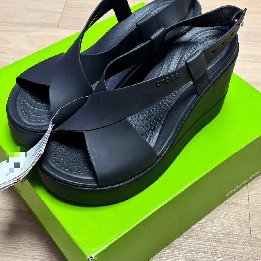 크록스 crocs brooklyn high wedge w