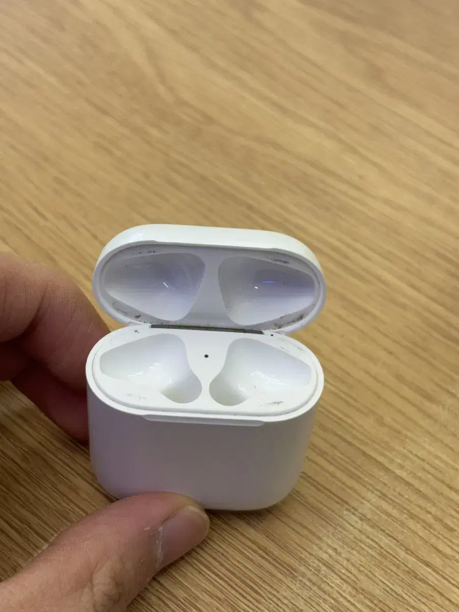 AirPods 2nd Generation Body