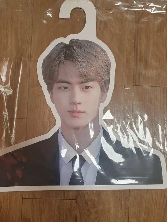 방탄소년단 김석진 JIN 옷걸이