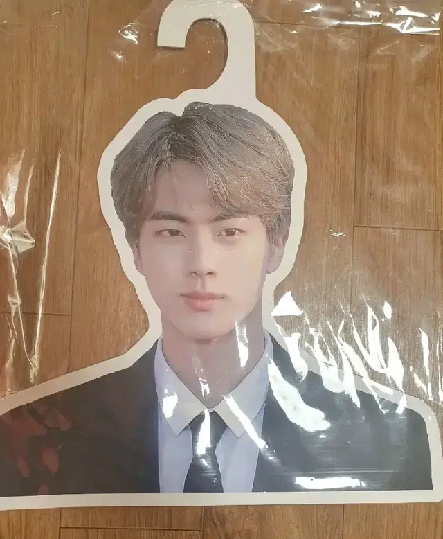 방탄소년단 김석진 JIN 옷걸이