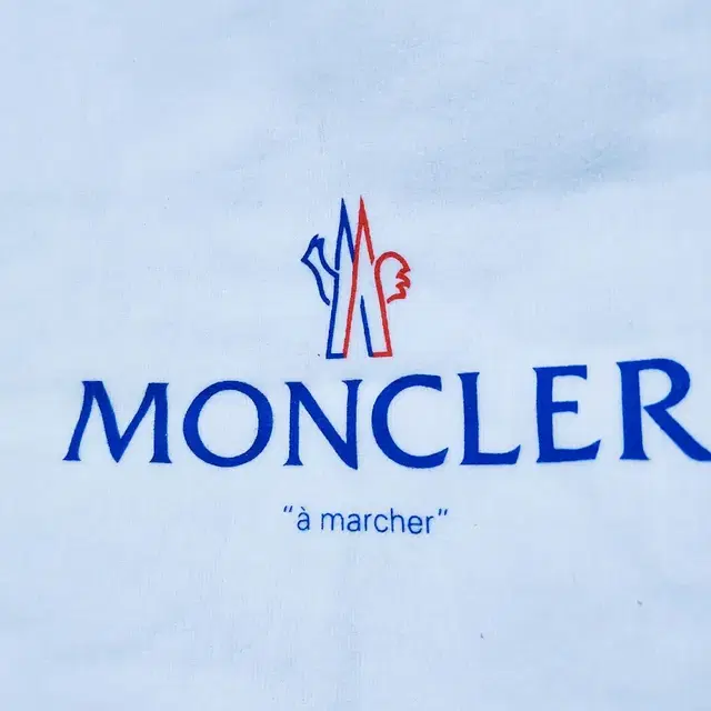 정품 명품백 버버리  몽클레어 Moncler 토즈Tods 발리 Bally