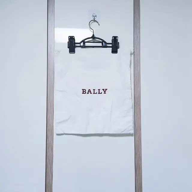 정품 명품백 버버리  몽클레어 Moncler 토즈Tods 발리 Bally