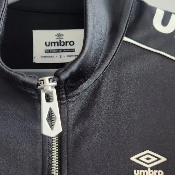 엄브로 umbro 져지 운동복 바람막이 S사이즈 1회착용