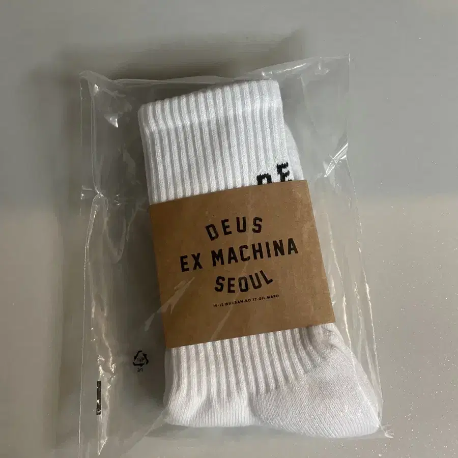 데우스 서울 한정판 양말 새상품 DEUS SEOUL SOCKS