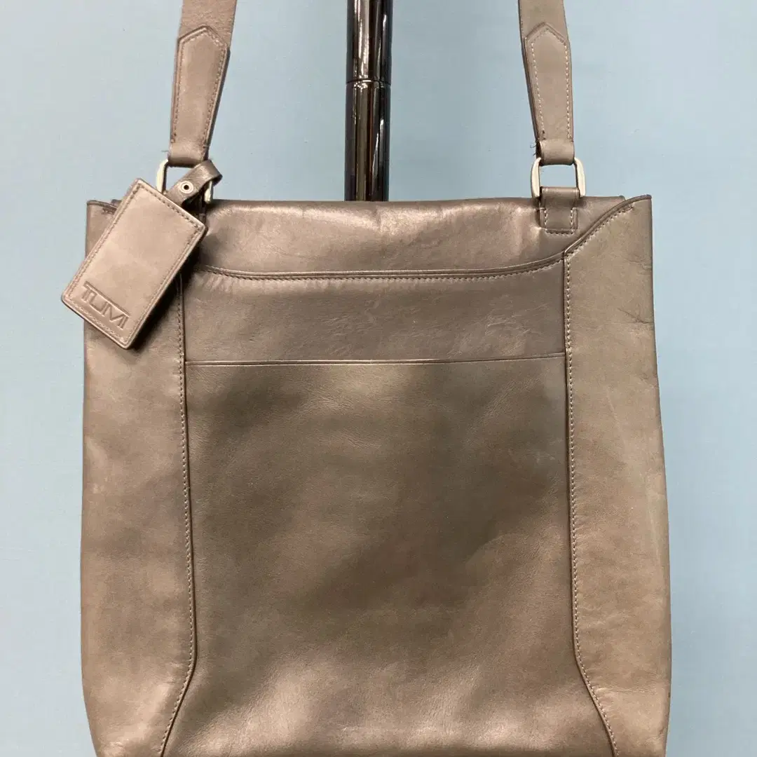 투미 가죽 메신저백 Kaden Rhen Tumi Shoulder Bag