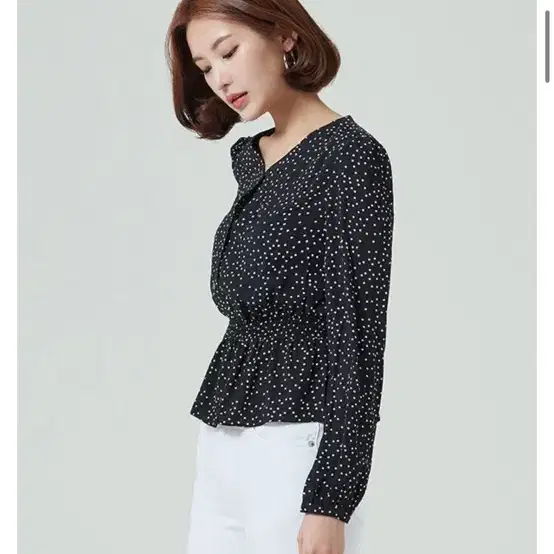 (1회착용) 미쏘 MIXXO V넥 도트 패턴 블라우스