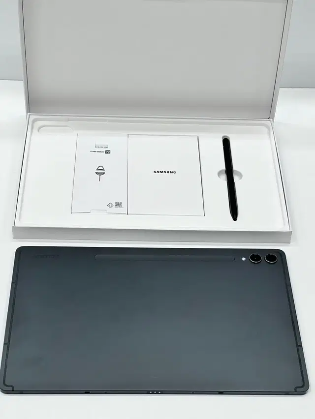 삼성 갤럭시탭 S9+ SM-X810 보증기간 남음 상태 새것같음 직거래만