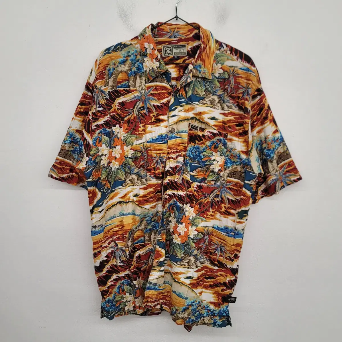 [105/XL] TXT Hawaiian shirt for sale.