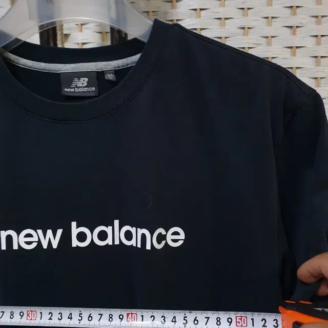 (1609) new balance 뉴발란스 스포츠 반팔 티 105 XL