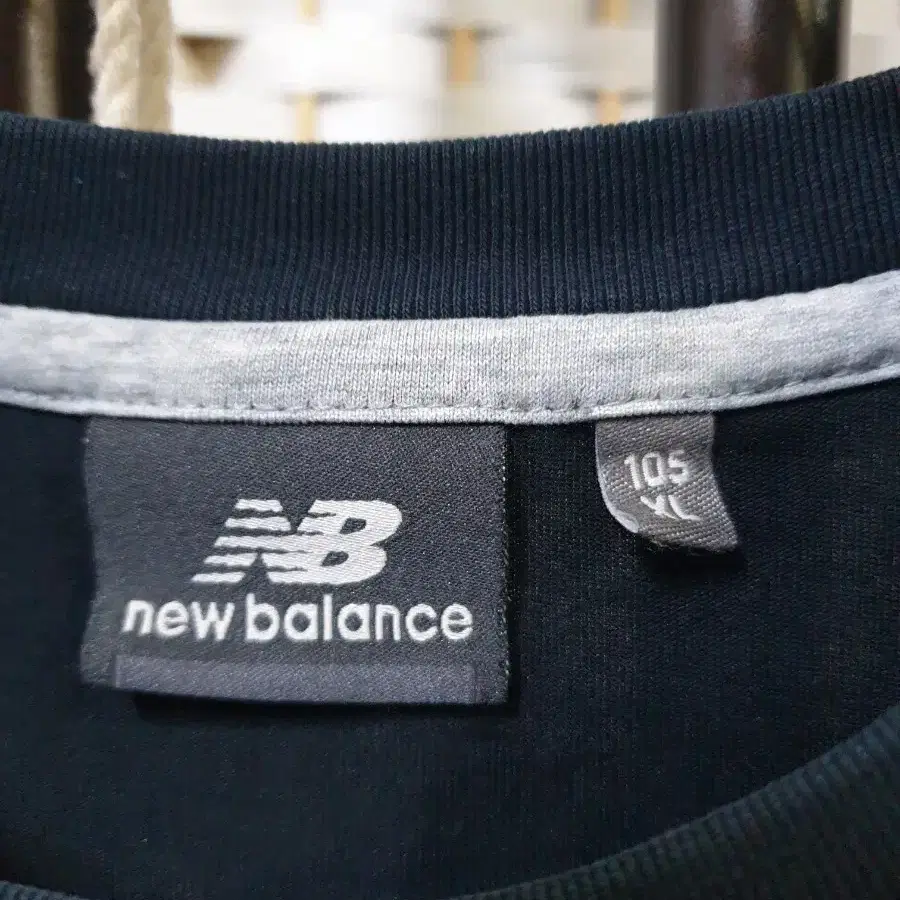 (1609) new balance 뉴발란스 스포츠 반팔 티 105 XL