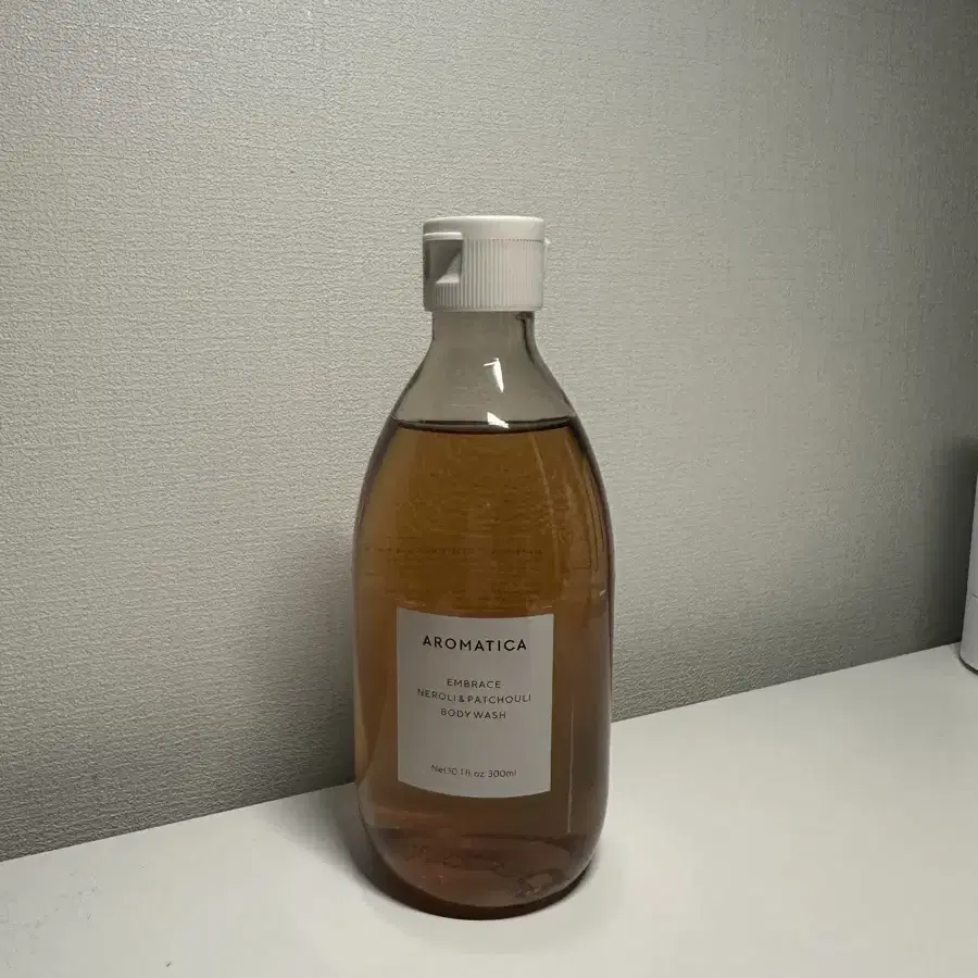 아로마티카 임브레이스 바디워시 네롤리 앤 패츌리 300ml