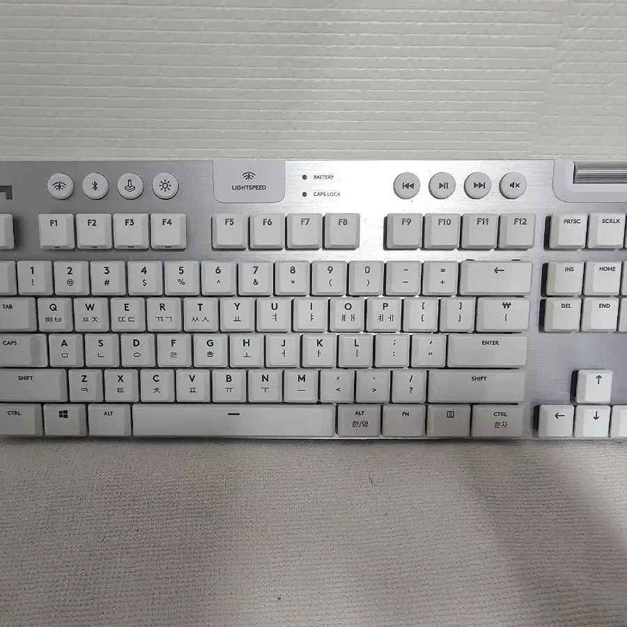 g913 TKL 화이트