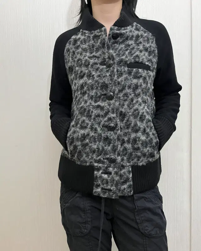 Leopard pattern woolen blouson