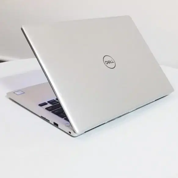 DELL 인스피론 7370 / i7-8550U 쿼드코어 / S급