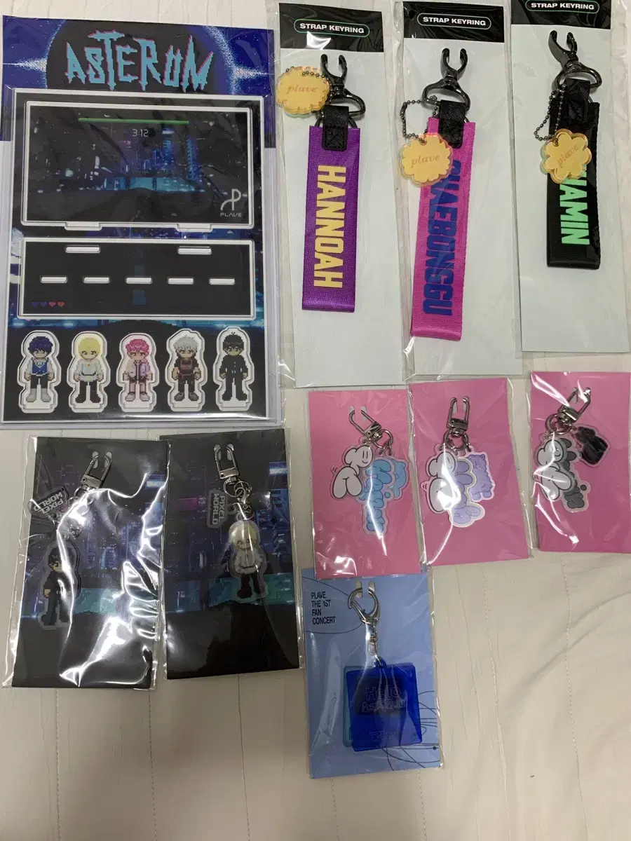 Plave keyring Samwae 6 Yeoreum Pixelworld Acrylic Stand, etc.