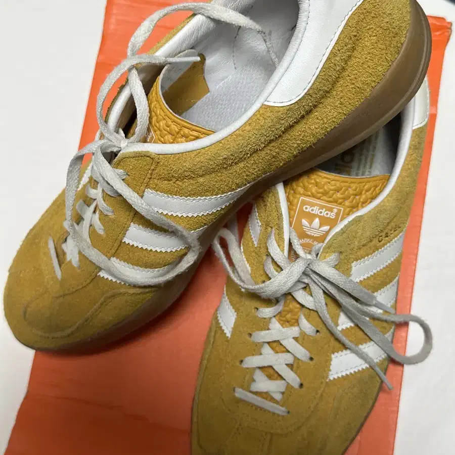 (W) Adidas Gazelle Indoor Orange Peel Cl