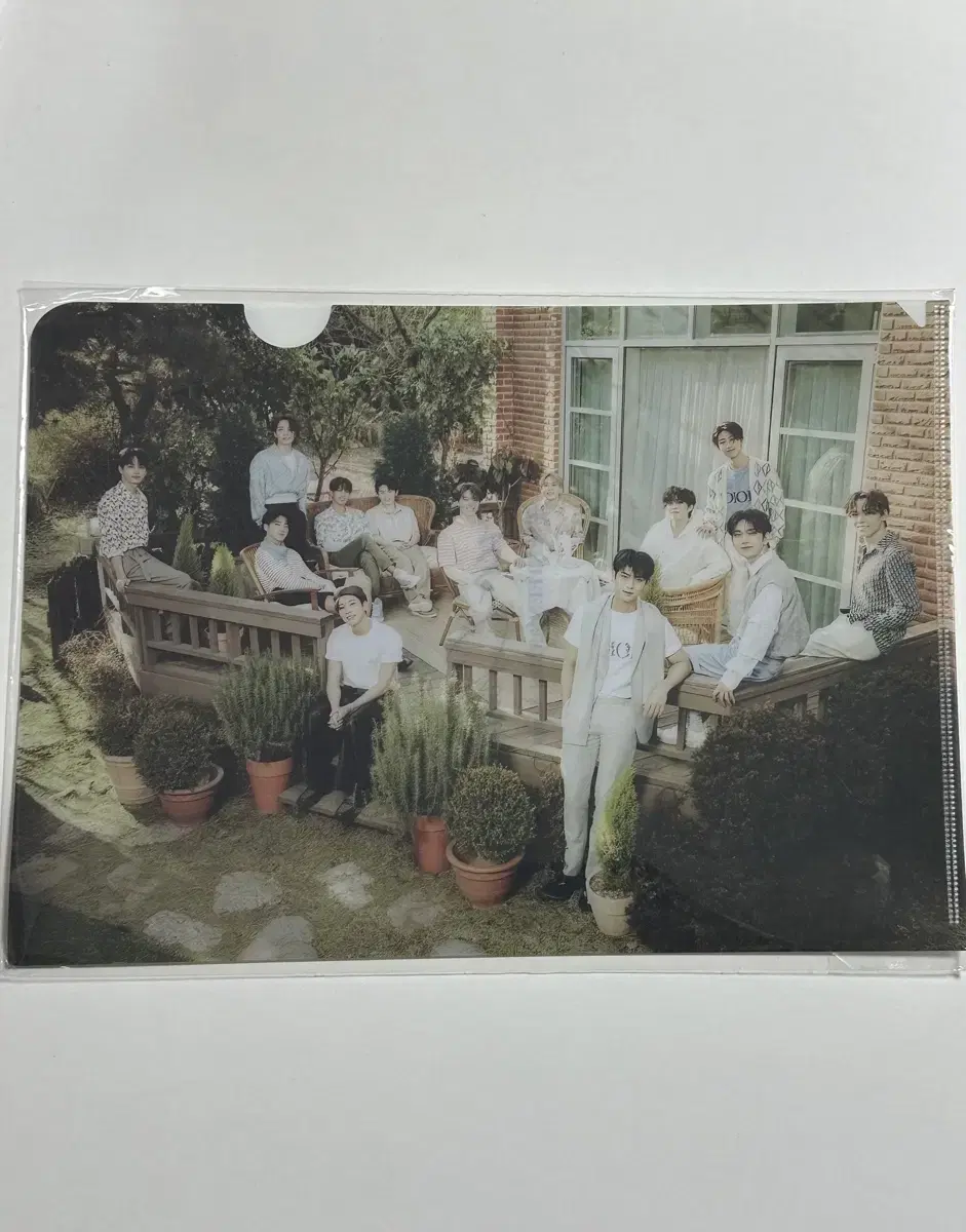 Seventeen WeaversPre-Order Benefit UAllChoice Clearfile L-Holder