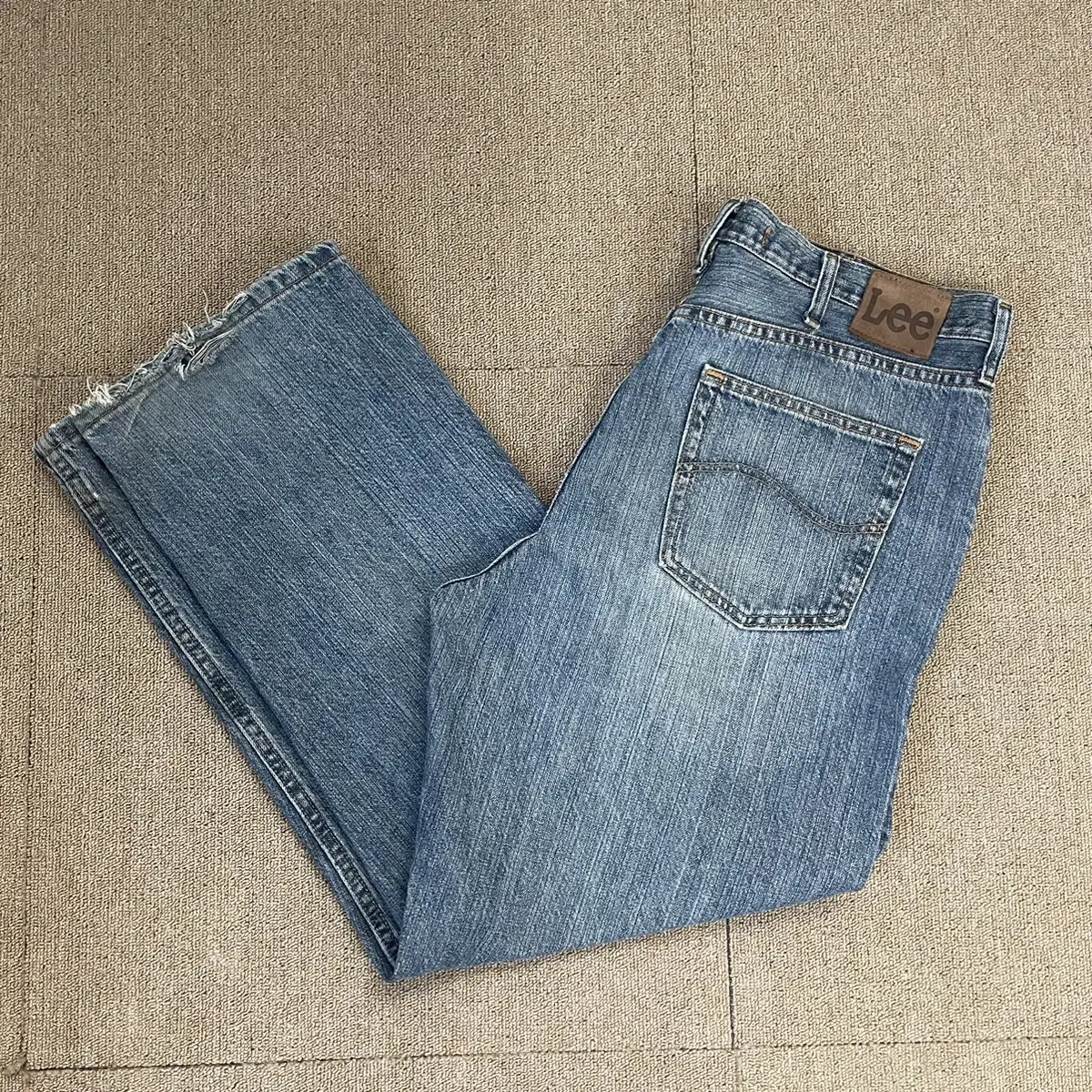 [34] Lee Relaxed Straight Denim