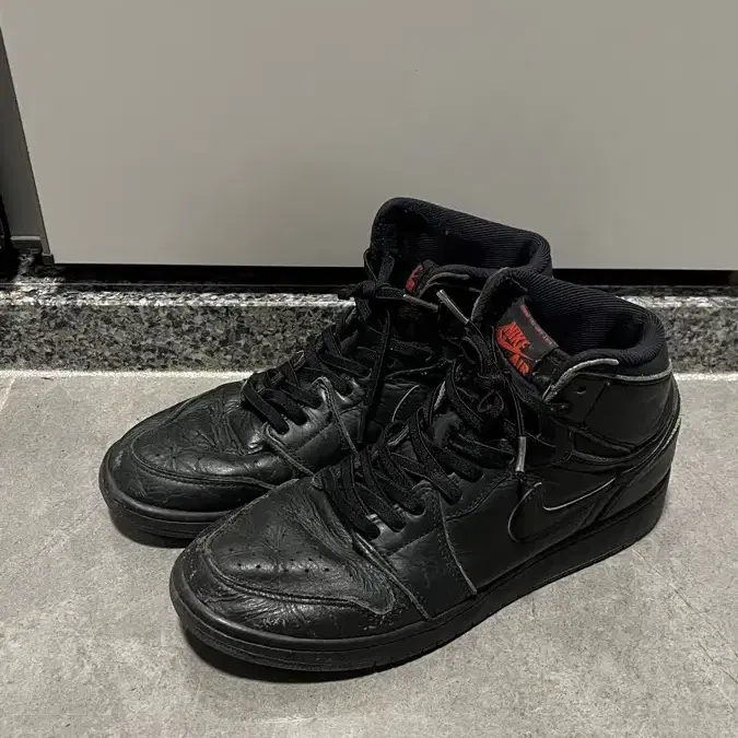 조던1 레트로 하이 올블랙 Jordan 1 Retro High Black