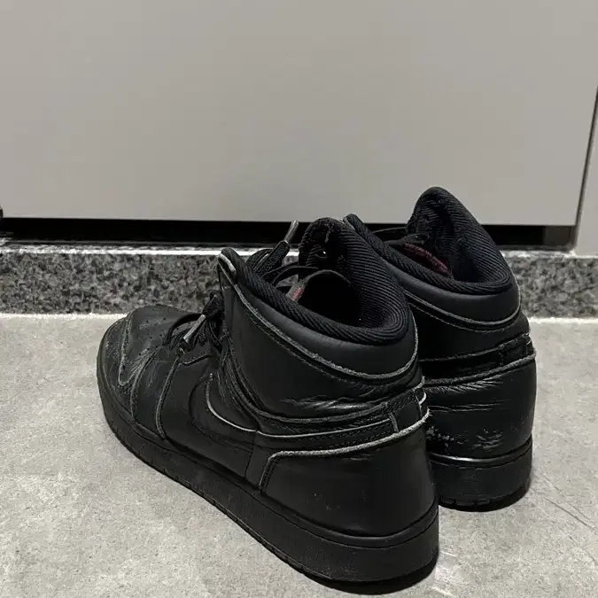 조던1 레트로 하이 올블랙 Jordan 1 Retro High Black