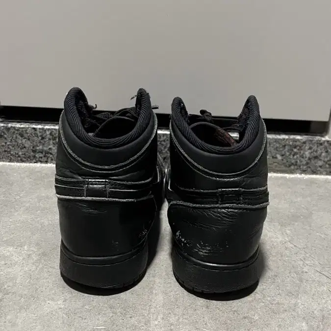 조던1 레트로 하이 올블랙 Jordan 1 Retro High Black