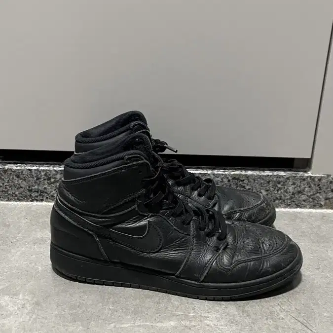 조던1 레트로 하이 올블랙 Jordan 1 Retro High Black