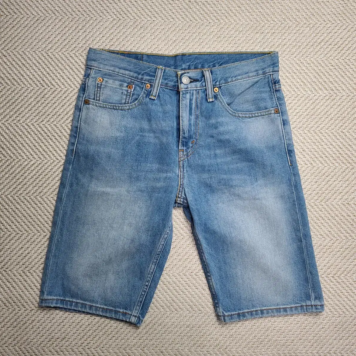 (28) Levi's 508 Denim Shorts