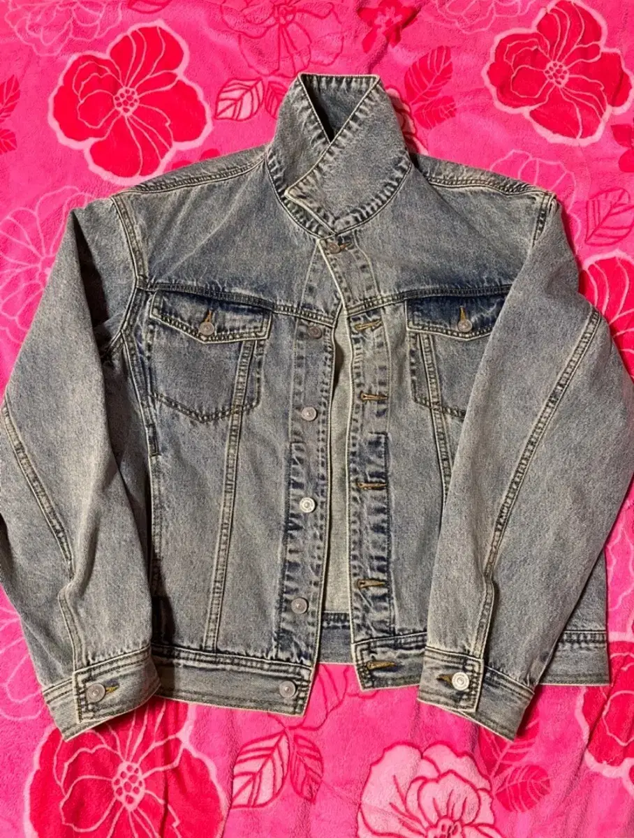 86 loads) Solid Wash Jeans Jacket (S)